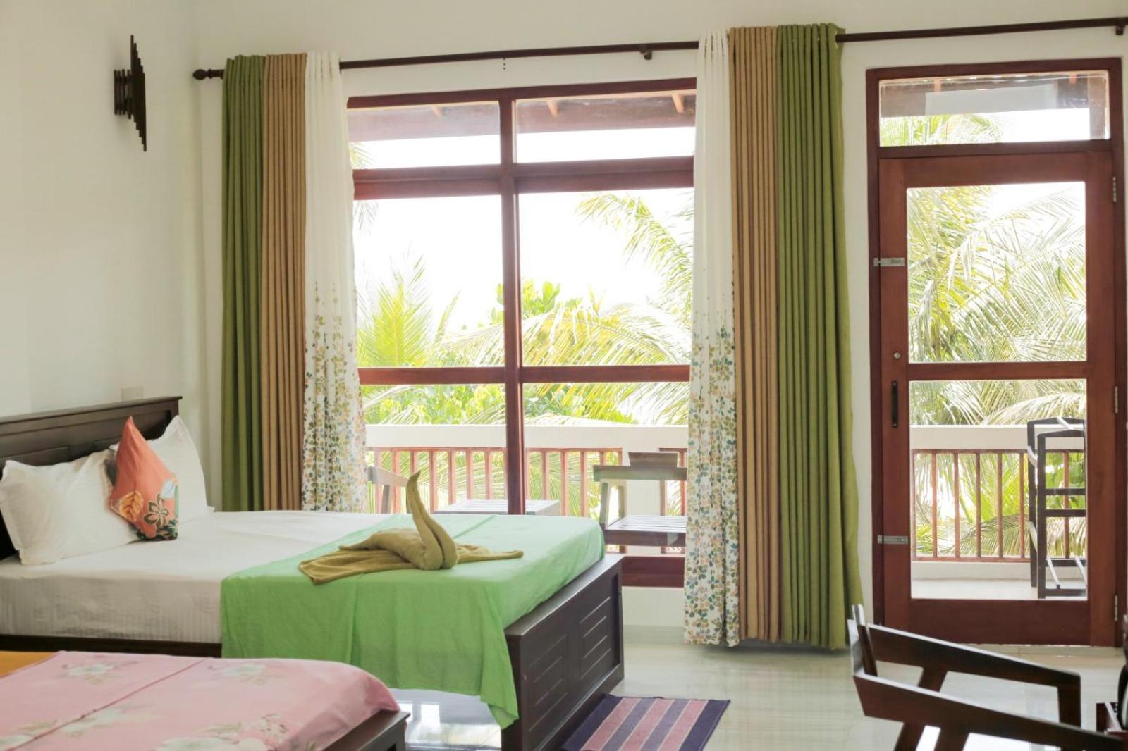 Relax Beach Resort Weligama Exterior photo
